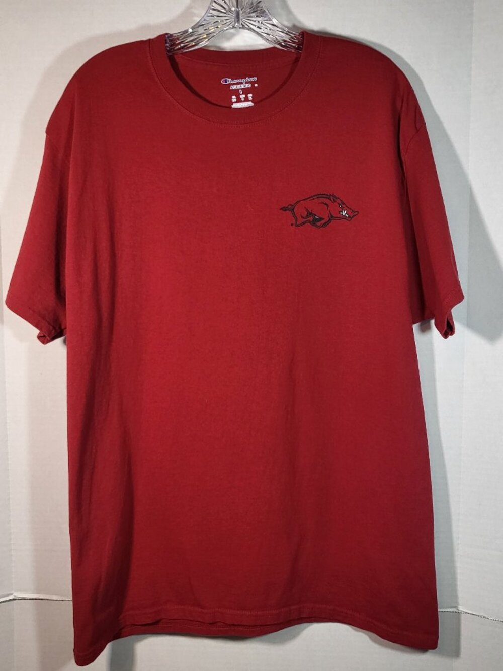 Champion Woman's Arkansas Razorback Charging Hog T Shirt Size Large Red